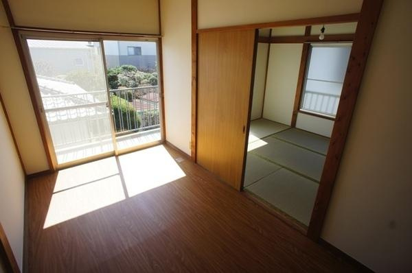 シャルム玉川の洋室