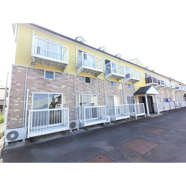 羽島郡笠松町北及のアパートの外観