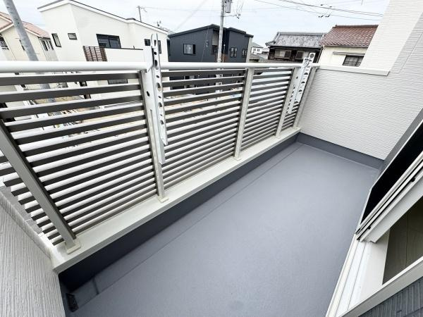 【バルコニー】