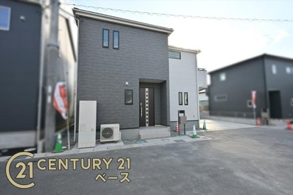 リーブルガーデン二階堂上ノ庄町 ２号棟 ／新築一戸建の外観|≪同仕様写真≫■耐震等級３の地震に強い安心の邸宅！雨で汚れを洗い流してくれるセルフクリーニング機能付き外壁！お気軽にお問い合わせください！■