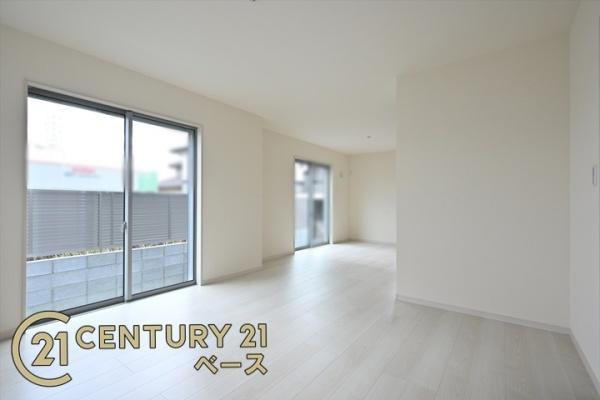 リーブルガーデン二階堂上ノ庄町 ２号棟 ／新築一戸建の内観：施工例|■ペアガラス使用で結露の心配もありません！■