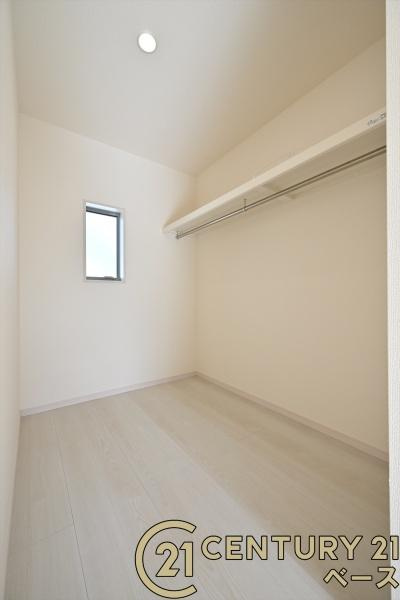 リーブルガーデン二階堂上ノ庄町 ３号棟 ／新築一戸建の収納|■広々としたＷＣＬを完備！大きな荷物も楽々収納！■