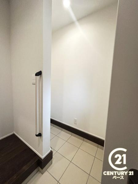 リナージュ古市町 ２号棟 ／新築一戸建の前面道路含む現地写真|■現地撮影写真■薬局が徒歩７分に近接し、生活環境の整った立地です！