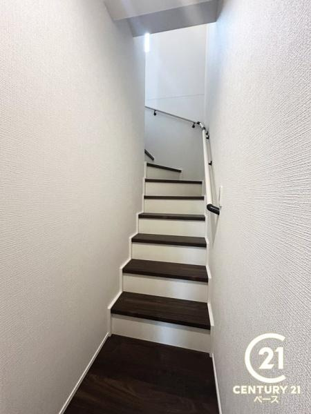 リナージュ古市町 ２号棟 ／新築一戸建の内装|こちらは階段になっております。
