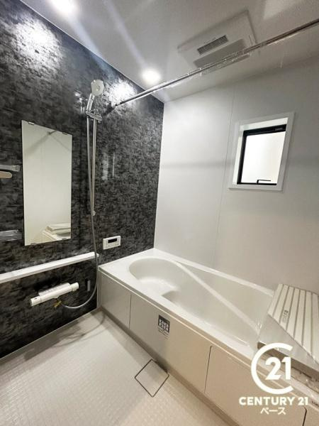 リナージュ古市町 ２号棟 ／新築一戸建の内観：施工例|■広々としたＷＣＬを完備！大きな荷物も楽々収納！■