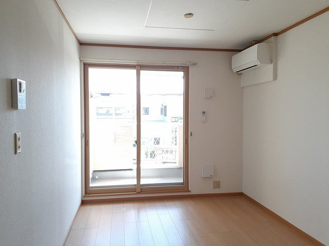 ヴァロワールの居間・リビング|ゆったりとしたリビングです