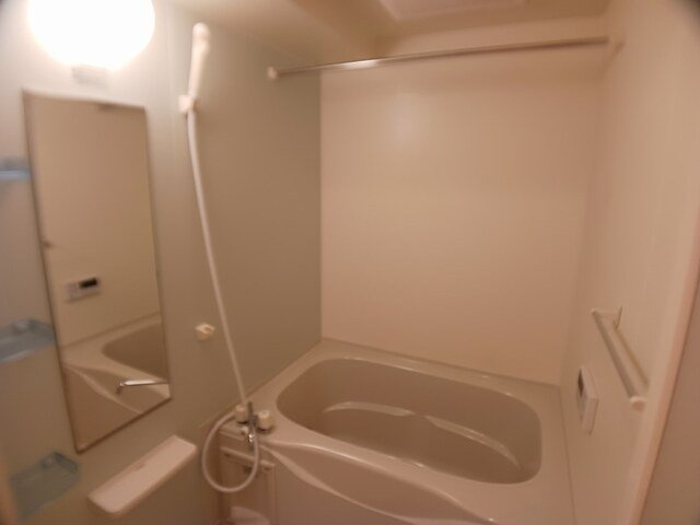 サン・ルルドⅡの浴室|日々の疲れを癒すお風呂付です