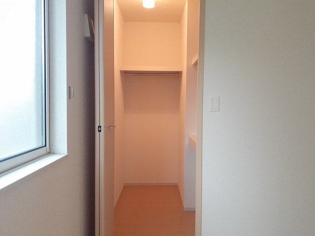 アンセリアⅣの収納|小物を収納するのに便利です