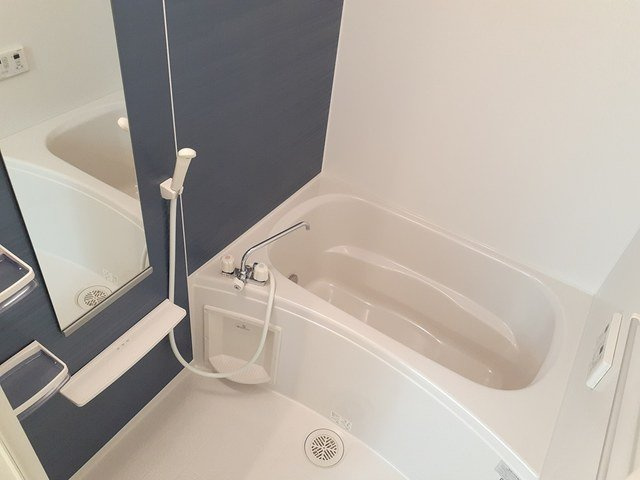 ローレルＮＳⅥの浴室|日々の暮らしに欠かせないお風呂です