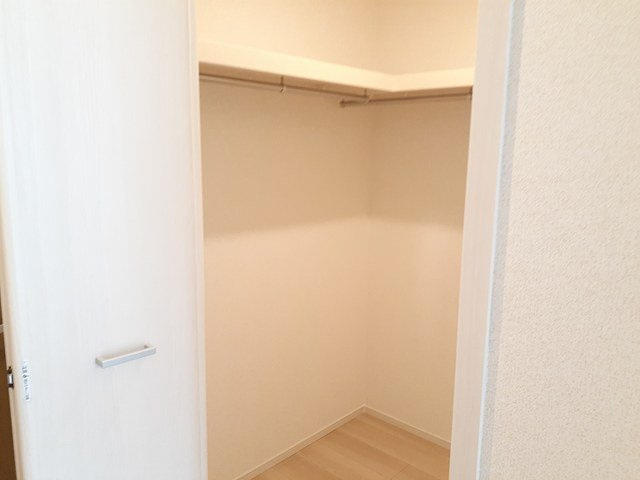 ヒカルサ高岡角イーストの収納|たっぷりとした収納スペースです