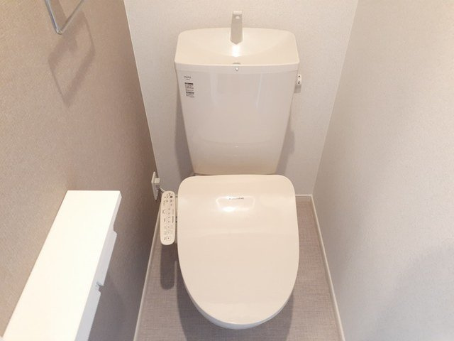 ヒカルサ高岡角イーストのトイレ|トイレです