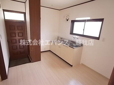 【居間・リビング】 | コーポニューオリンズ | 使いやすいリビングです