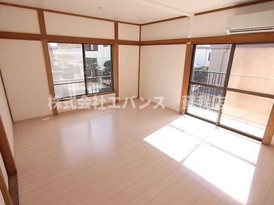 【寝室】 | コーポニューオリンズ | 使い勝手のいい寝室です