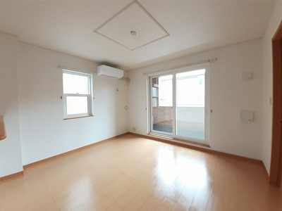 【居間・リビング】 | サニーヒルズＣ | おしゃれな居間です