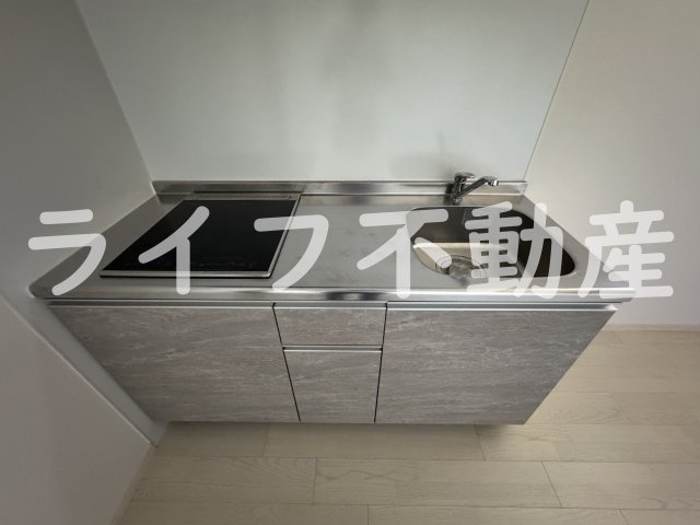 B.B.SOWのキッチン|コンパクトなキッチンで掃除もラクラク