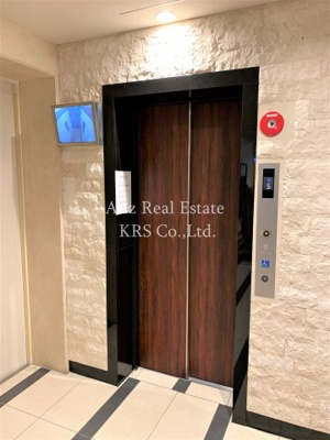 【その他共用部分】 | スプランディッド淀屋橋DUE | エレベーターは防犯カメラが付いているので、安心です♪