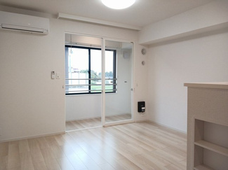 【居間・リビング】 | ロイヤル・鈴　Ｈ