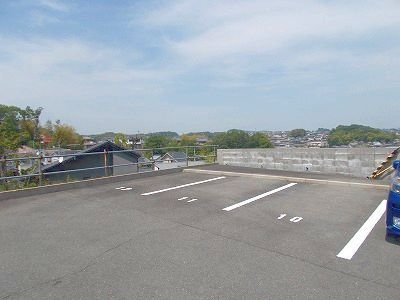 【駐車場】 | レフィナード富雄