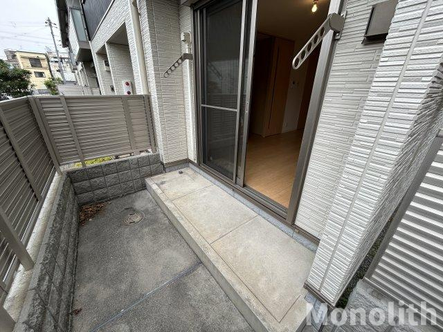 シャーメゾンエトワールBのバルコニー