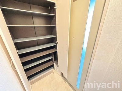 【玄関】 | アゼリアブロム