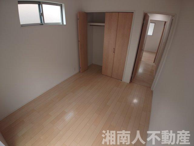 茅ヶ崎市室田　中古戸建の洋室|使い勝手のいい洋室です