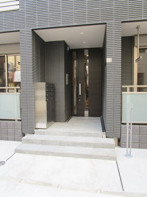 ＳＴＥＬＬＡ　ＭＡＩＳＯＮのエントランス|★共用部オートロック付き★
