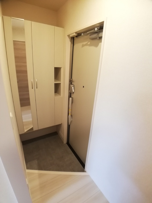 アドヴァンスサクラの玄関