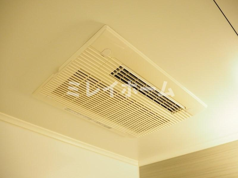 ルーブル大鳥居の設備