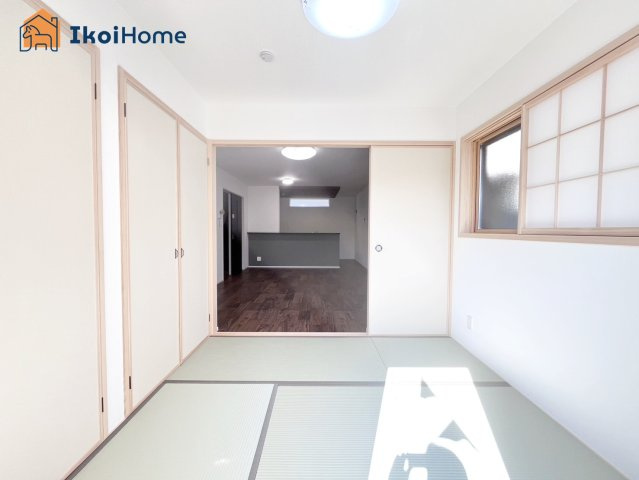 神戸市第9西区枝吉1丁目　新築戸建の内装|【ホームページに現地動画掲載中】●年中無休：当日予約可●収納スペースも広い和室空間は非常に便利です。