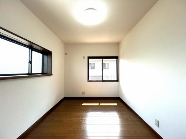 高知市潮見台1丁目 戸建ての洋室|2階東側洋室