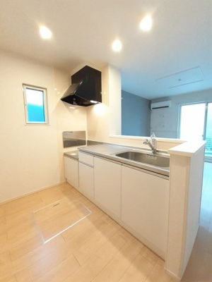 【キッチン】 | トビアスガーデン南沖洲Ｂ | きれいなキッチンです