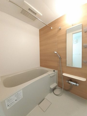 【浴室】 | トビアスガーデン南沖洲Ｂ | 落ち着いた空間のお風呂です