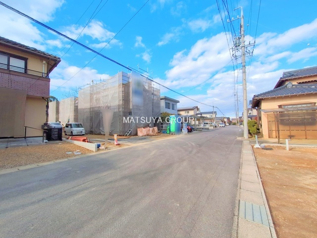 【前面道路含む現地写真】の画像