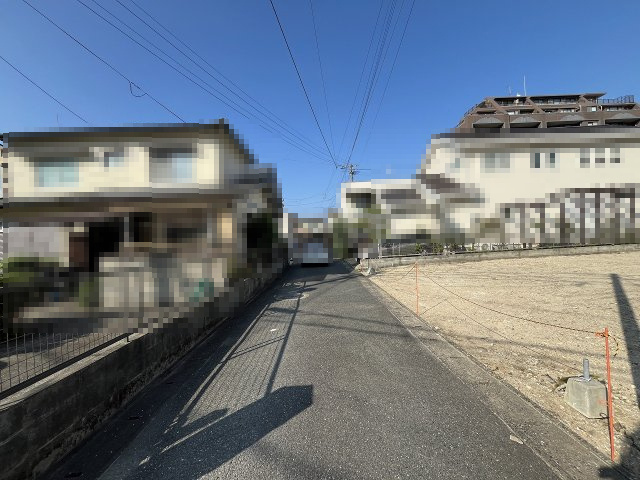 【その他】 | 福岡市早良区原4丁目1期　2号棟（全2棟）【仲介手数料無料・0円】 | 現地写真。前面道路です。