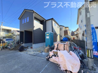 【外観】 | 現地写真。同じ物件を見るなら、プラス不動産販売にお任せ下さい。