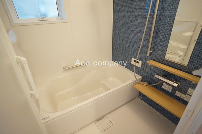 【内観：施工例】 | 鶴見区今津南4丁目 | 【同社による同仕様の施工例】オートバス・追炊機能・浴室乾燥機完備です☆モデルハウスで実際の商品をご覧頂けます♪