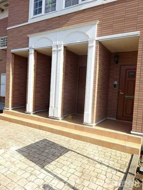 クララのエントランス