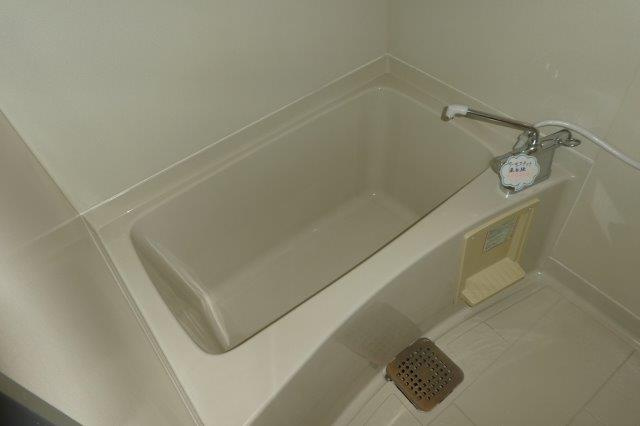 グリーンヒルズＦの浴室