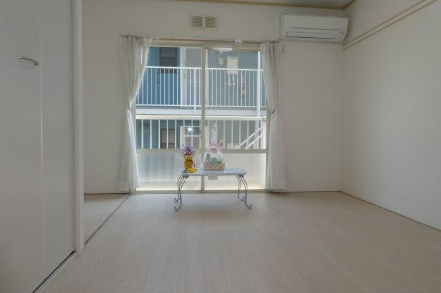 グリーンヒルズＦの洋室