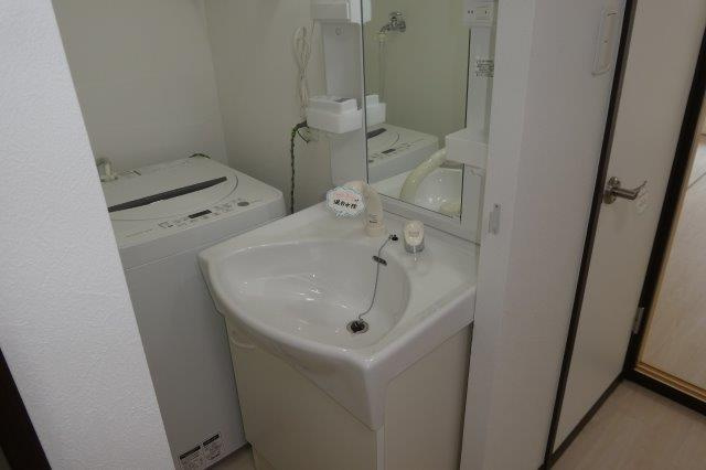 グリーンヒルズＦの独立洗面台|シャンプードレッサー