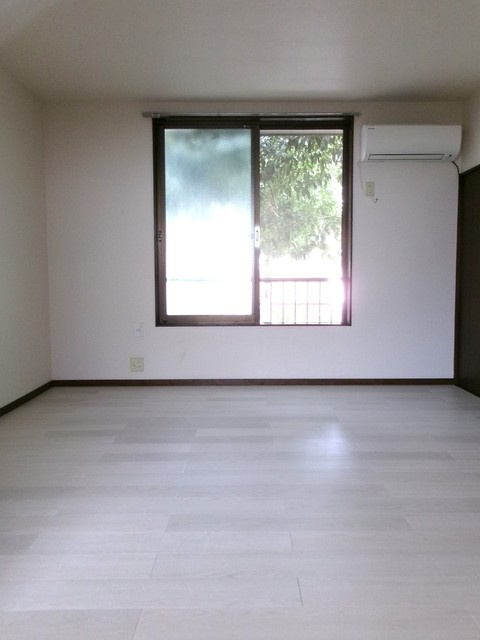 第２シルクロードハイツの洋室