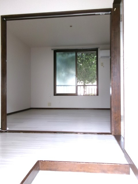 第２シルクロードハイツの玄関