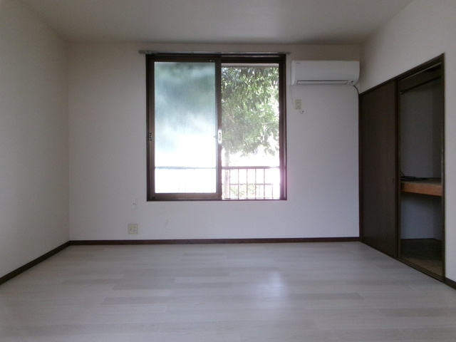 第２シルクロードハイツの洋室