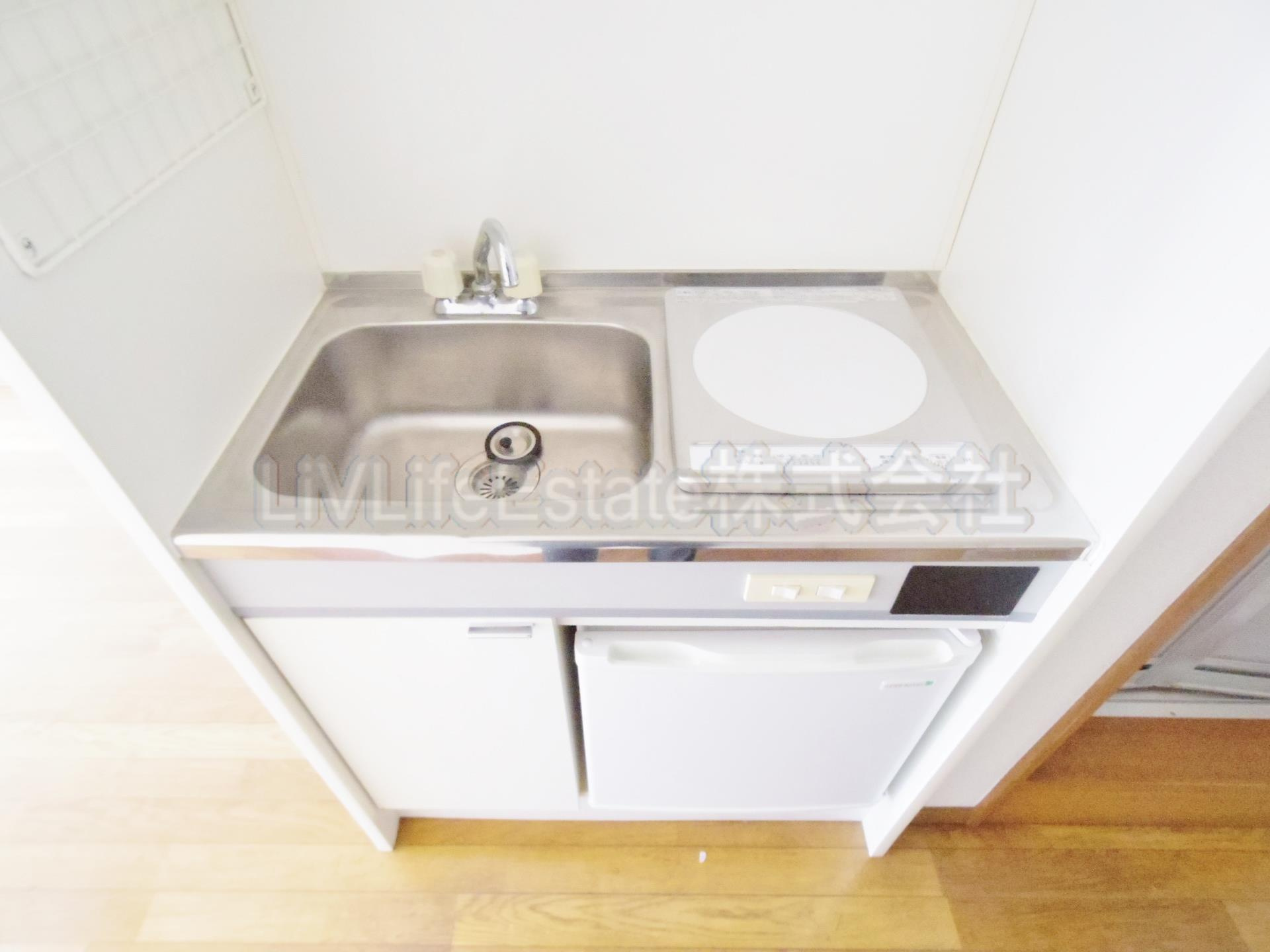 東久留米市前沢４丁目のアパートのキッチン