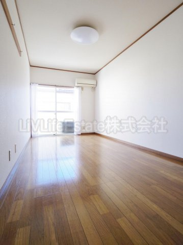 東久留米市前沢４丁目のアパートの居間・リビング