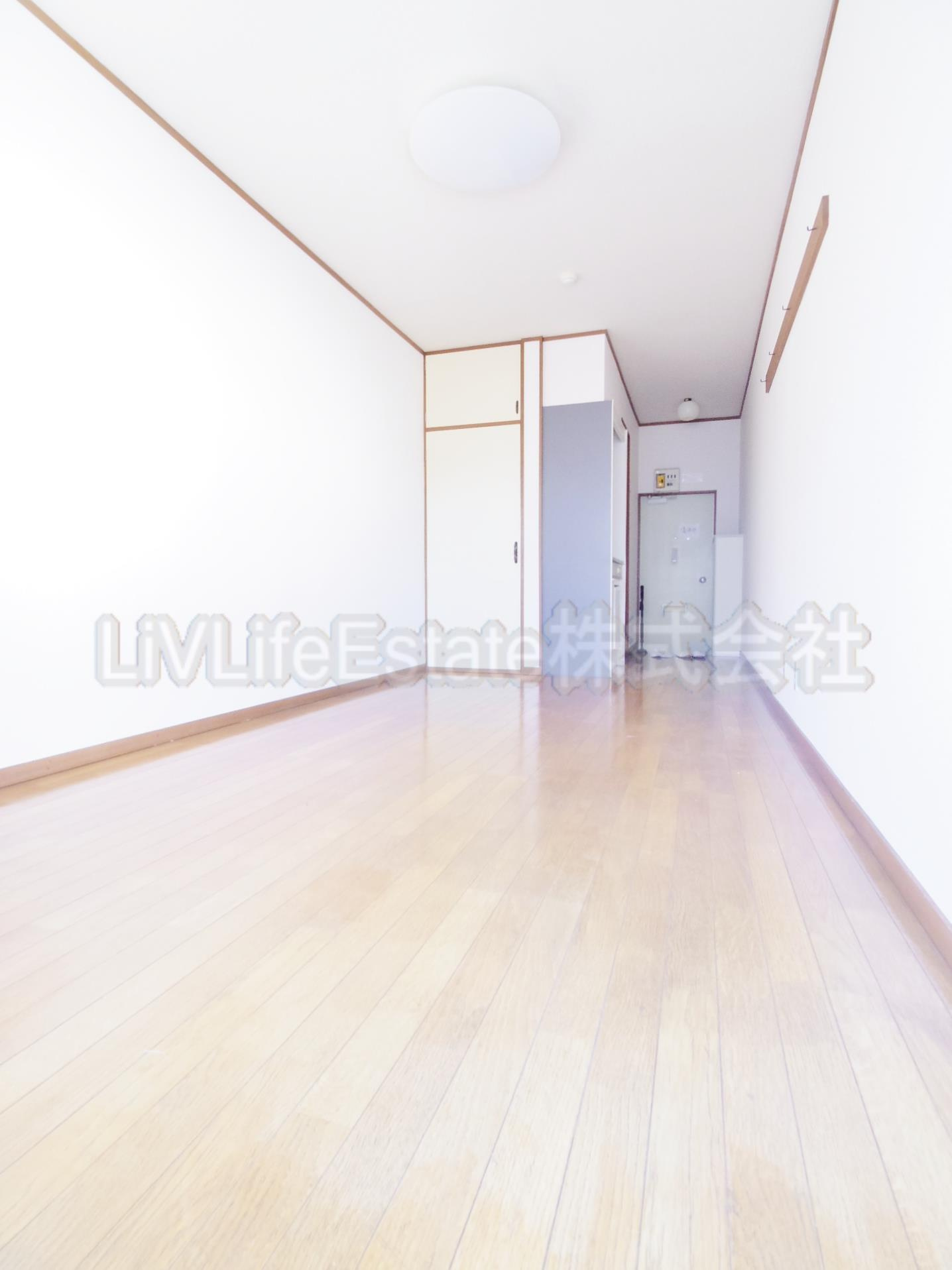 東久留米市前沢４丁目のアパートの洋室