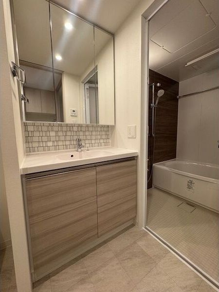 ザ・パークハビオ都島フロントの浴室