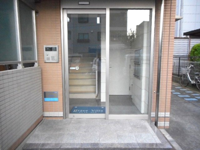 グレイスヴィラのエントランス