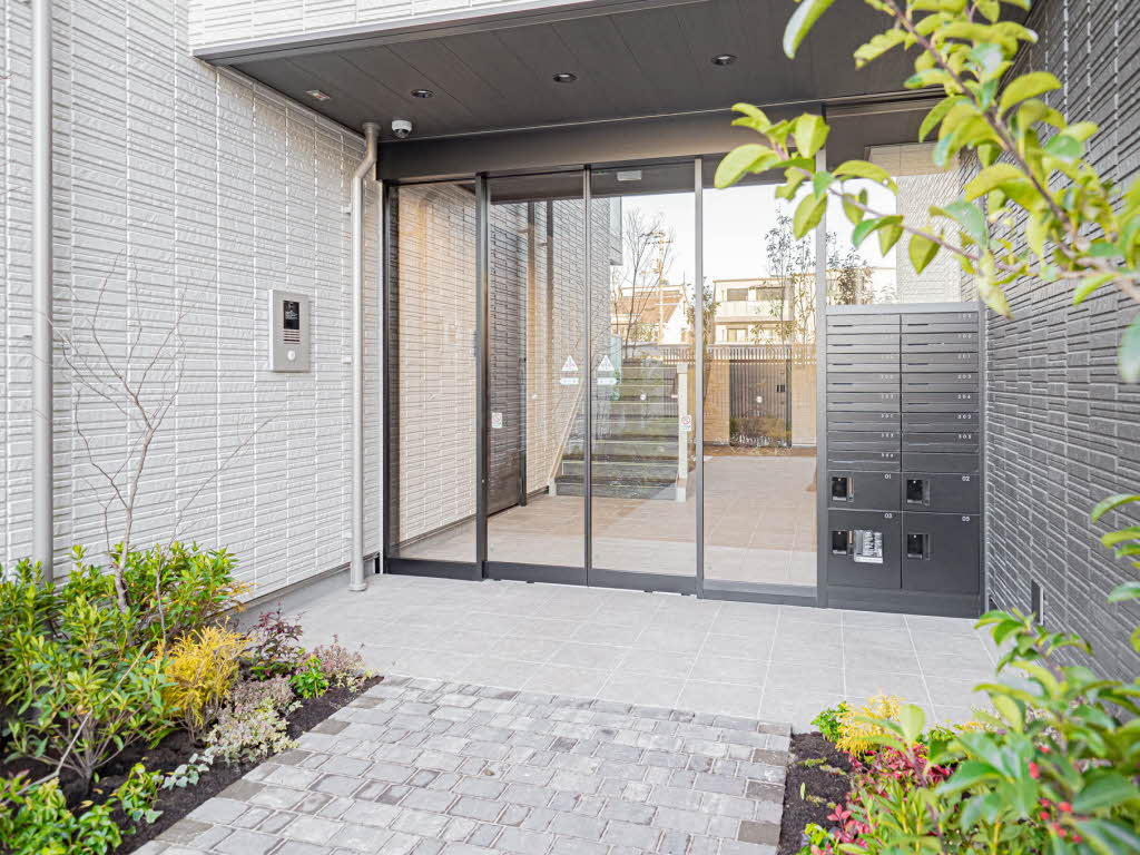 Sha Maison さかえのエントランス