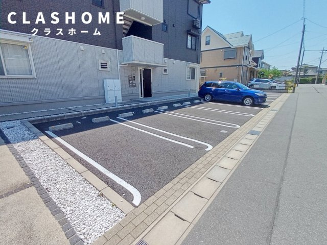 メゾンＭＩＮＡＭＩ　Ⅱ　　刈谷市近郊の賃貸ならクラスホーム刈谷店の駐車場